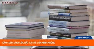 Cầm Cuốn Sách Lên, Đặt Cái Tôi Của Mình Xuống 2